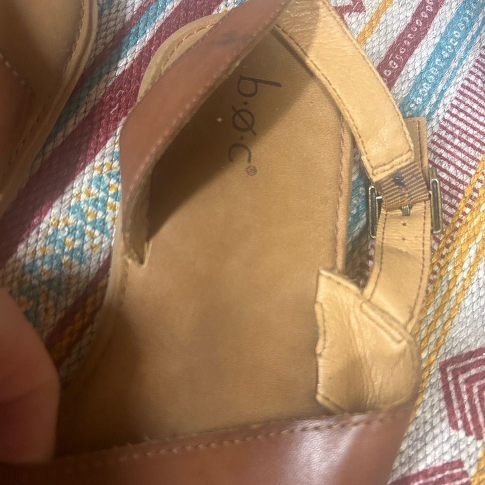 b.o.c. Tan Leather Sandals - Picture 2 of 4